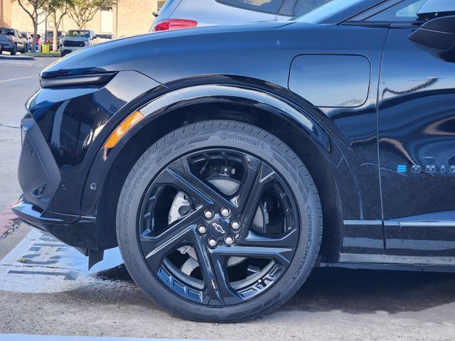 Used 2024 Chevrolet Equinox EV RS FWD image 10