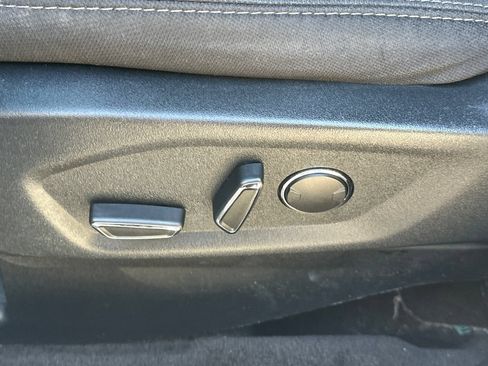 Used 2017 Ford Explorer XLT AWD/4WD image 13