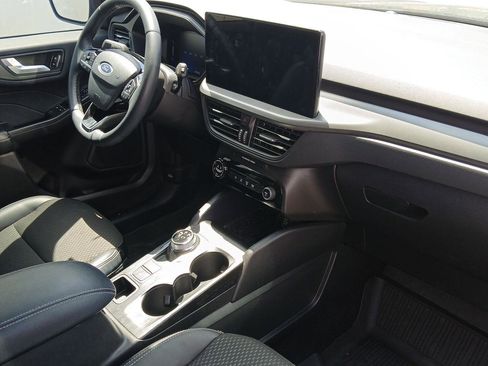 Used 2024 Ford Escape SE FWD image 12