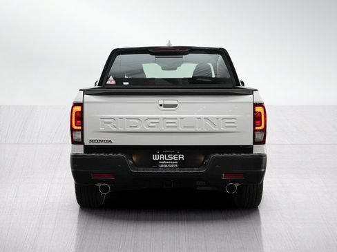 Used 2024 Honda Ridgeline Black Edition image 4