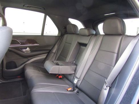 Used 2025 Mercedes-Benz GLE 350 4MATIC image 16
