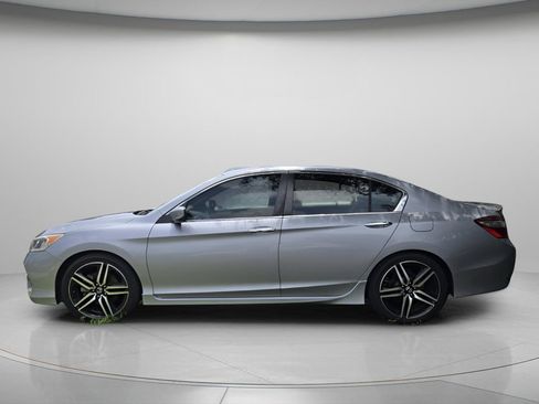 Used 2016 Honda Accord Sport image 5
