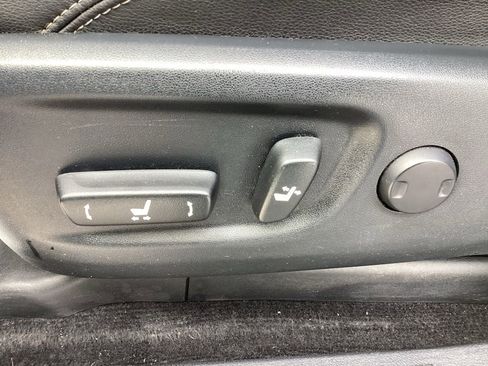 Used 2019 Toyota 4Runner SR5 Premium image 18