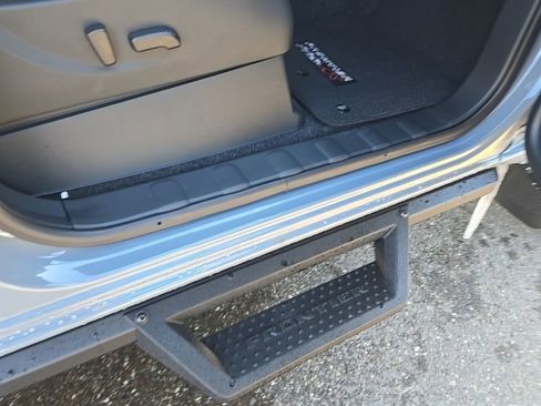 New 2025 Nissan Frontier PRO-4X image 29