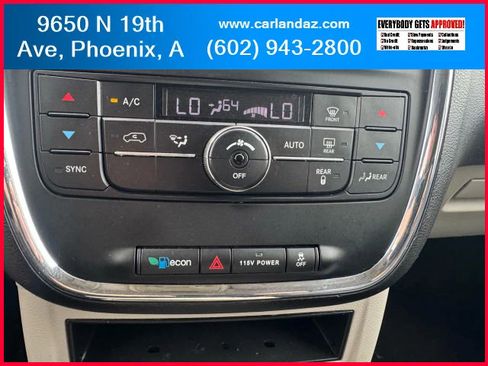 Used 2016 Chrysler Town & Country Touring image 16