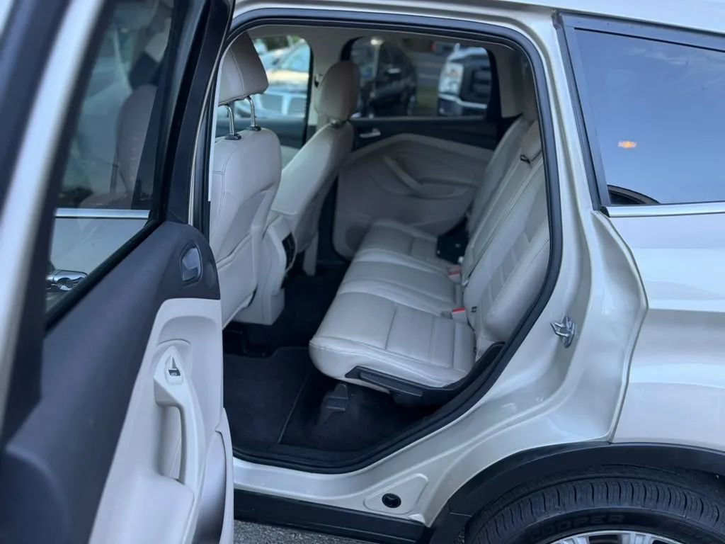 Used 2017 Ford Escape Titanium AWD/4WD image 16