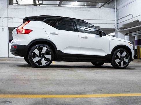 Certified 2023 Volvo XC40 Recharge Ultimate image 7