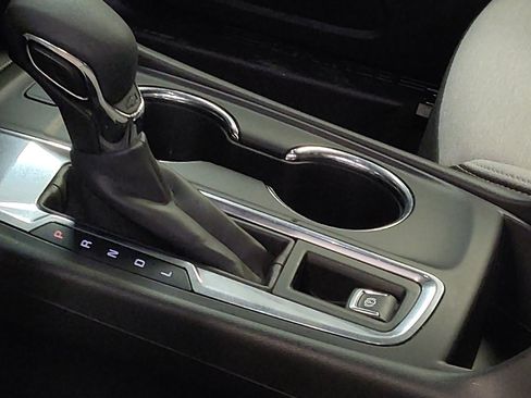 Used 2023 Chevrolet Equinox LT image 26