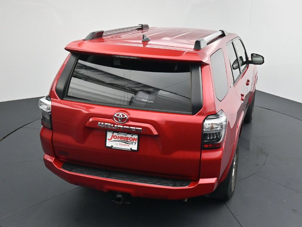 Used 2024 Toyota 4Runner SR5 AWD/4WD image 27