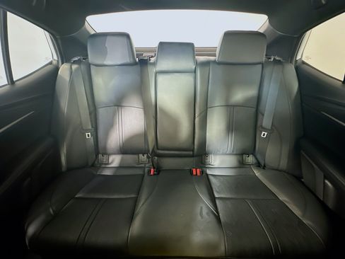 Used 2025 Toyota Camry XSE FWD image 30
