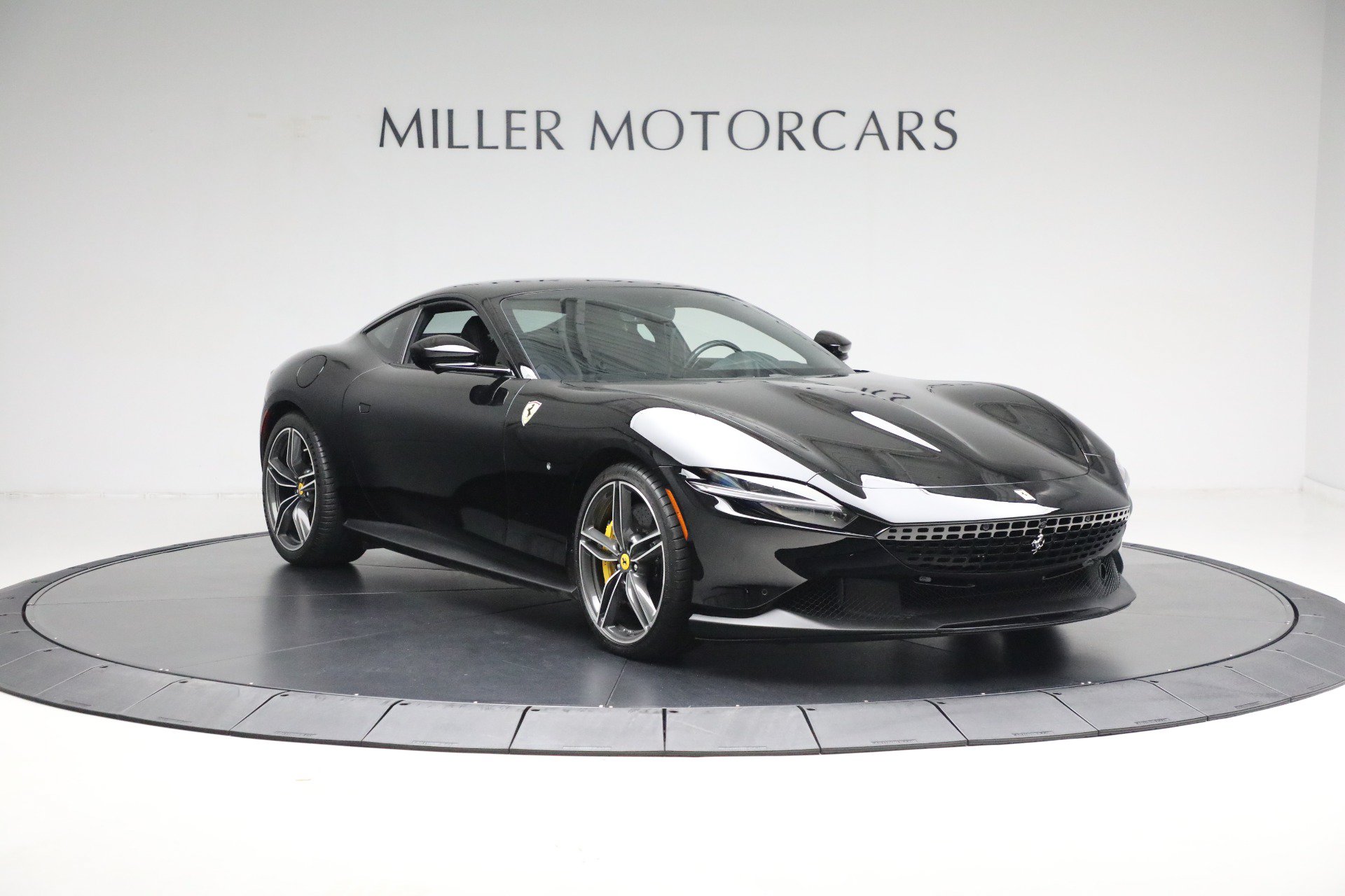 Certified 2021 Ferrari Roma RWD image 11