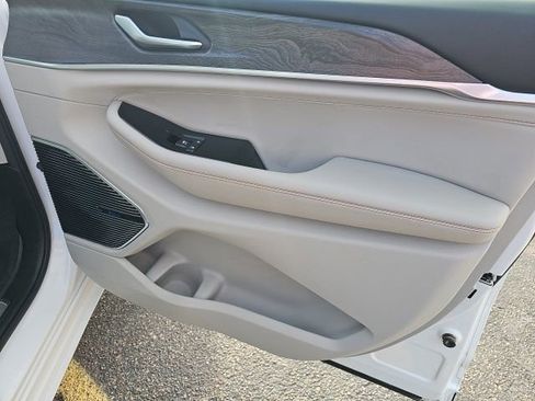 Used 2021 Jeep Grand Cherokee L Overland image 16