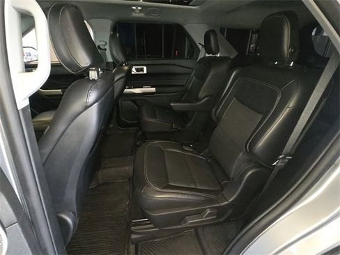 Used 2020 Ford Explorer Limited image 23