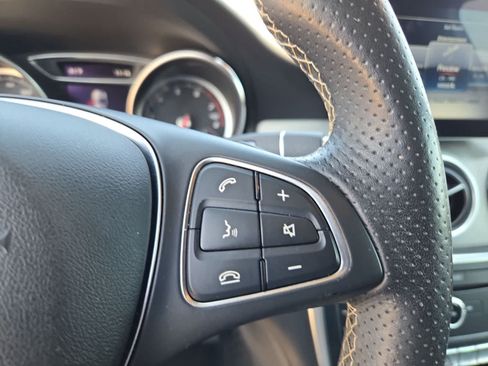 Used 2018 Mercedes-Benz GLA 250 image 31
