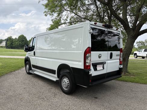 Used 2025 RAM ProMaster 2500 w/ U-Haul Equipment Group FWD image 3