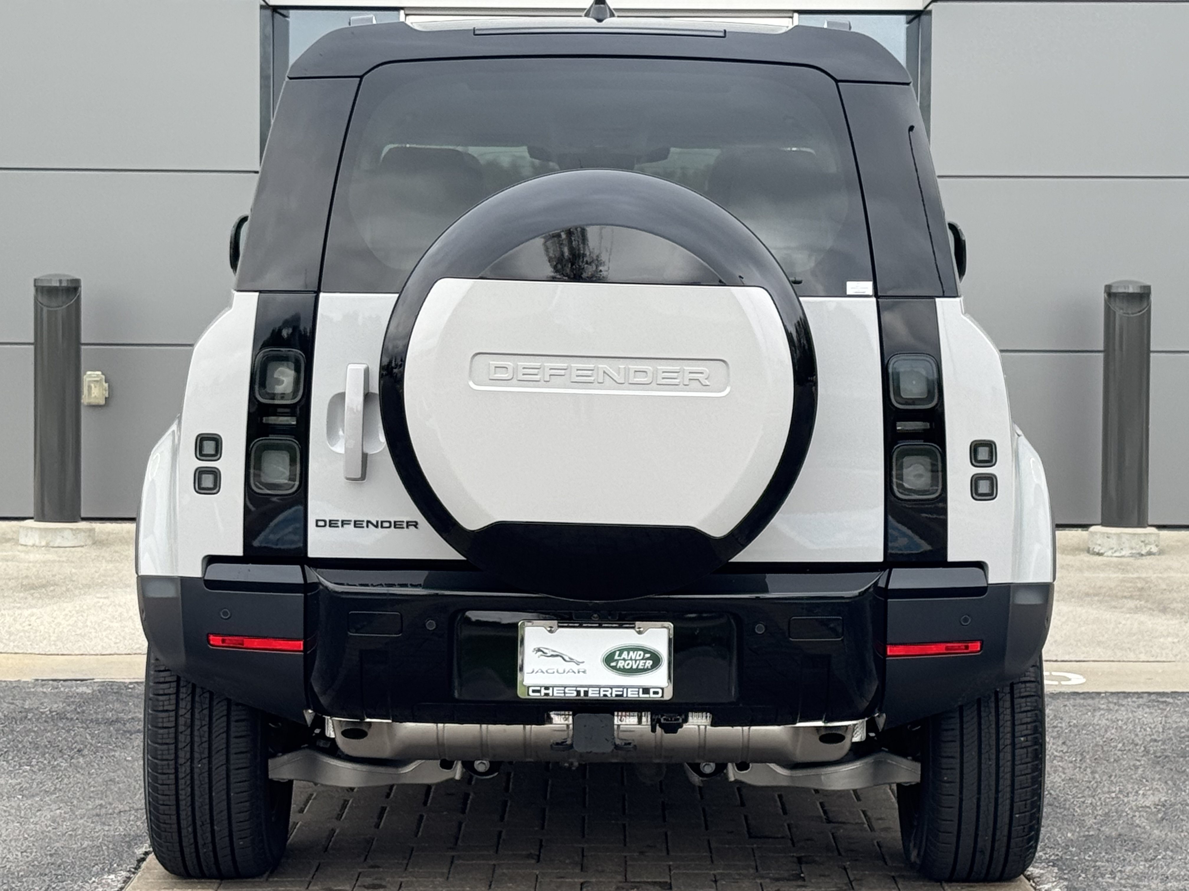 New 2026 Land Rover Defender 110 S AWD/4WD image 7