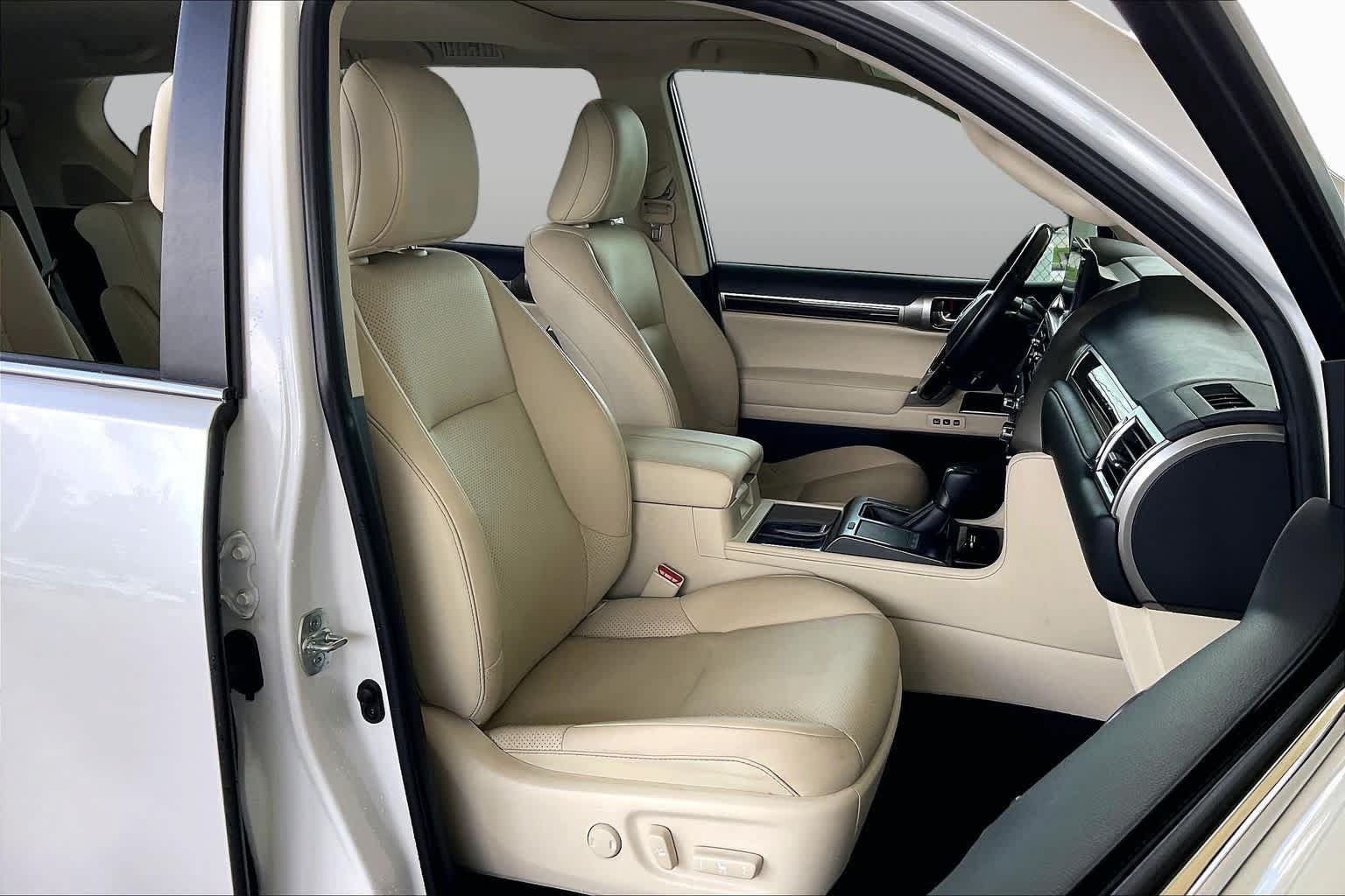 Used 2023 Lexus GX 460 Luxury w/ Sport Design Package AWD/4WD image 8