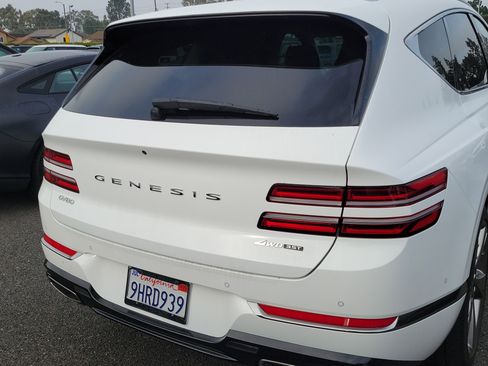 Used 2023 Genesis GV80 3.5T w/ Prestige Package image 5