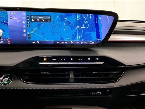 Used 2025 Buick Enclave Avenir w/ Super Cruise Package image 27