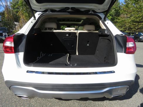 Used 2018 Mercedes-Benz GLA 250 4MATIC image 18