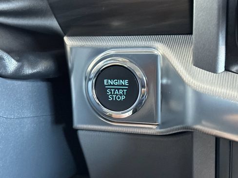 Certified 2025 Ford F150 Lariat AWD/4WD image 21