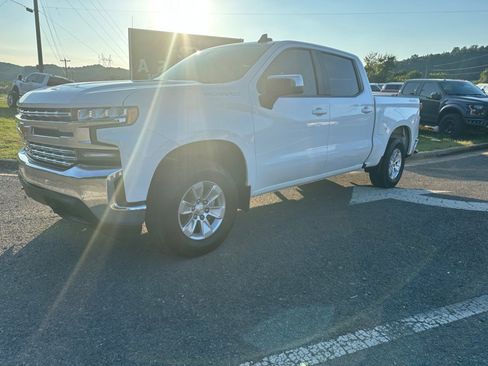 Used 2020 Chevrolet Silverado 1500 LT image 1