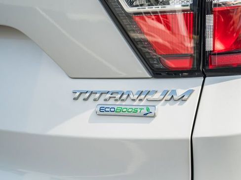 Used 2017 Ford Escape Titanium FWD image 8
