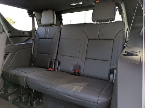 Used 2022 Chevrolet Tahoe RST w/ Sport Performance Package image 17