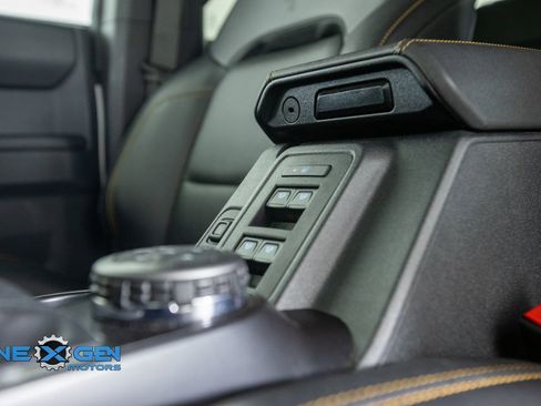 Used 2024 Ford Bronco Badlands AWD/4WD image 25