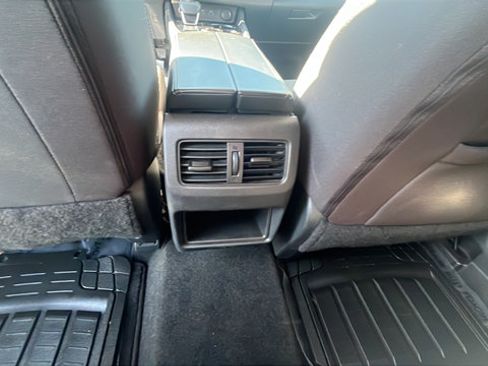 Used 2022 Nissan Rogue S AWD/4WD image 22
