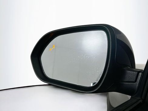 Used 2025 Kia Seltos S image 16