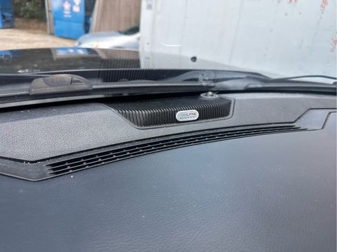 Used 2018 RAM 1500 Laramie image 28