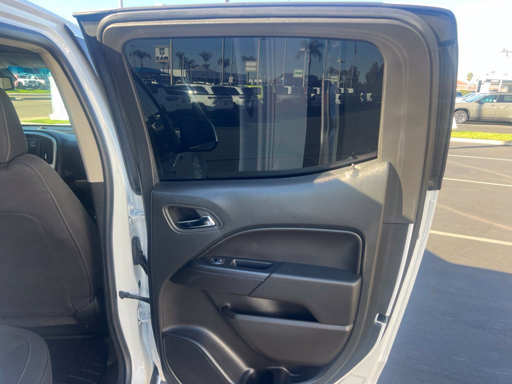 Used 2022 Chevrolet Colorado LT w/ Chrome Appearance Package RWD image 32