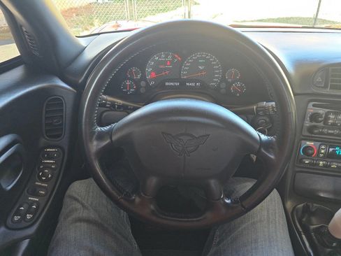 Used 2003 Chevrolet Corvette Z06 w/ Memory Package, 3 Drivers image 19