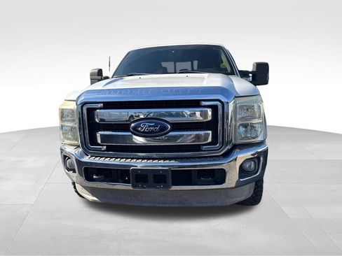 Used 2012 Ford F250 Lariat w/ Lariat Interior Pkg image 9