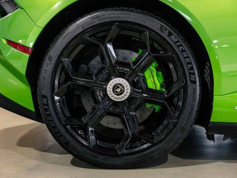 Used 2023 Lamborghini Huracan Tecnica image 32