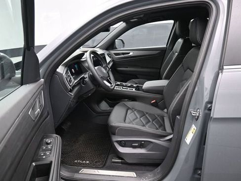New 2026 Volkswagen Atlas Cross Sport SE image 9