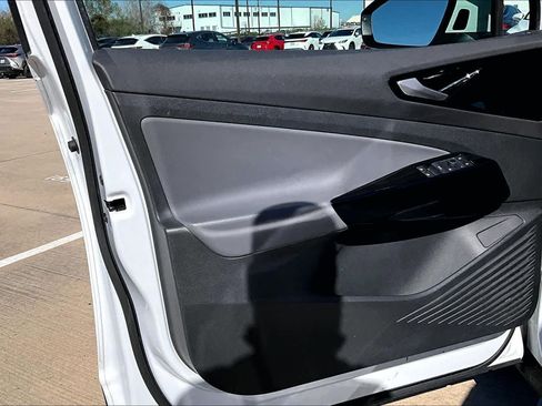 Used 2021 Volkswagen ID.4 Pro image 21