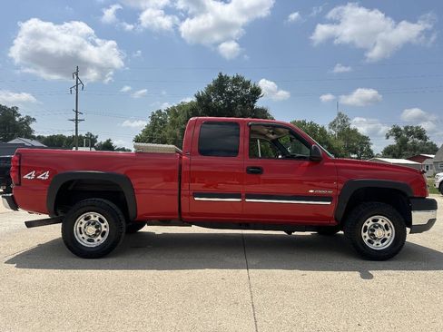 Used 2004 Chevrolet Silverado 2500 LS AWD/4WD image 4