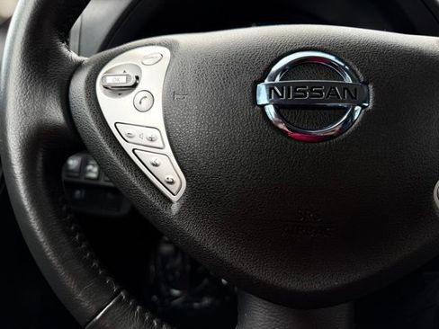 Used 2017 Nissan Leaf SL w/ Premium Package FWD image 34