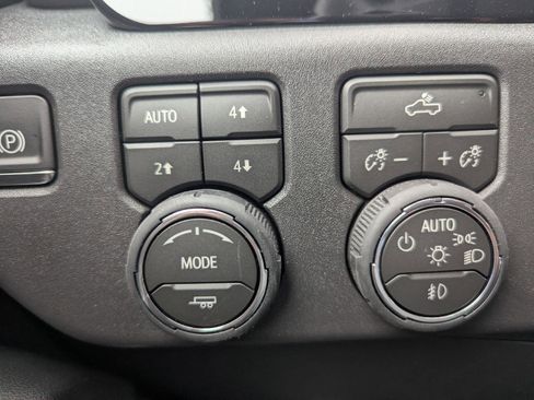 New 2026 Chevrolet Silverado 1500 LT Trail Boss w/ Convenience Package II image 42