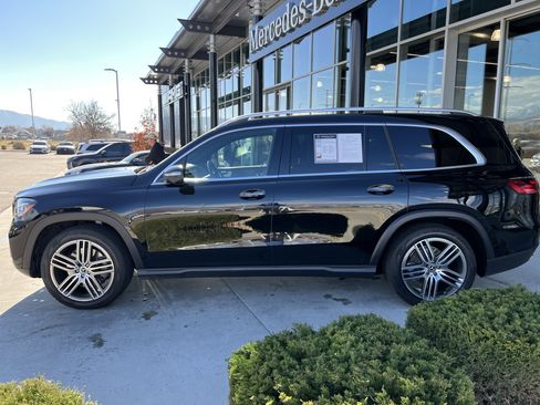 Certified 2025 Mercedes-Benz GLS 450 4MATIC image 8