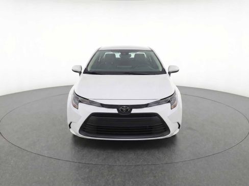 Used 2024 Toyota Corolla LE FWD image 2