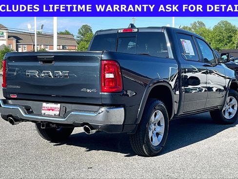 Used 2025 RAM 1500 Big Horn AWD/4WD image 10