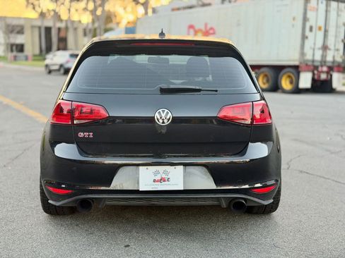 Used 2017 Volkswagen GTI S image 8