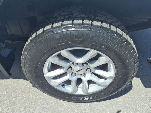 Used 2023 Chevrolet Silverado 1500 RST AWD/4WD image 9