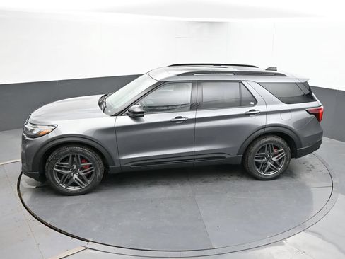 New 2026 Ford Explorer Platinum w/ LUX Leather Package AWD/4WD image 42