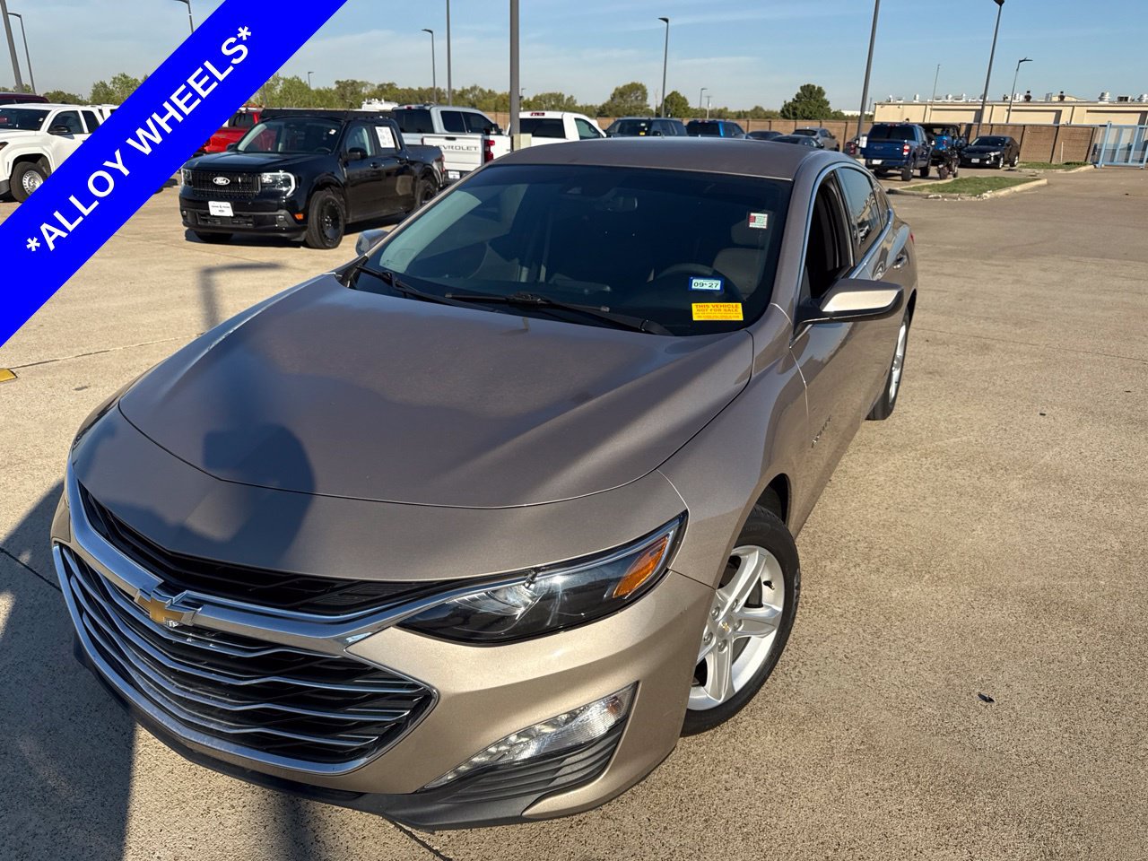 Used 2023 Chevrolet Malibu LT FWD image 1