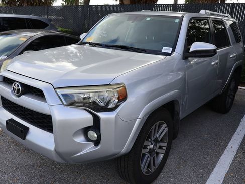Used 2015 Toyota 4Runner SR5 RWD image 2