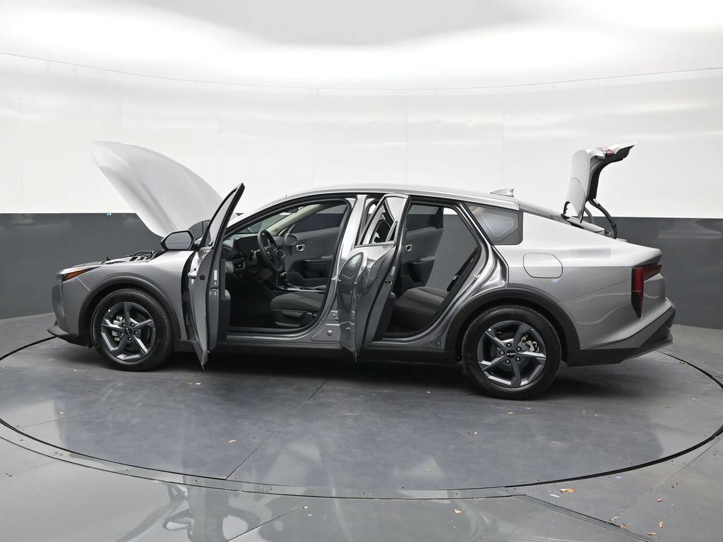 Used 2025 Kia K4 FWD image 30